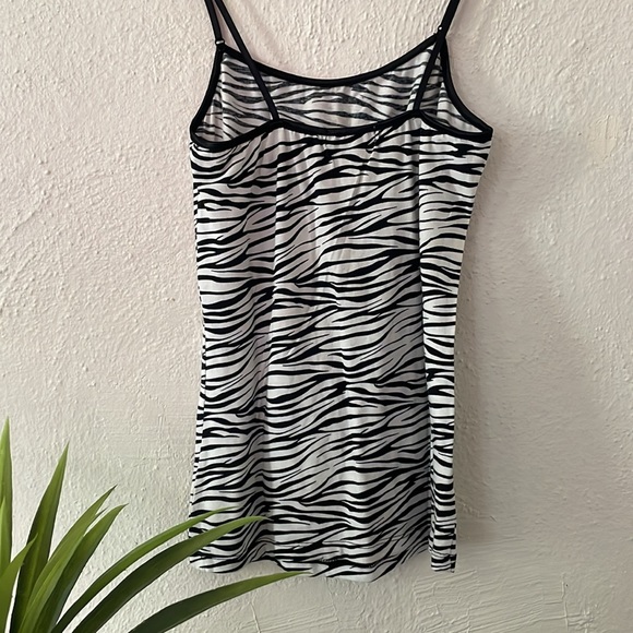 Deb Zebra Striped Tank Top. Size Small - Picture 2 of 3